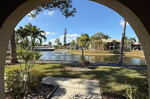 338 Pine Ridge Cir, Greenacres, FL 33463 - Photo 5