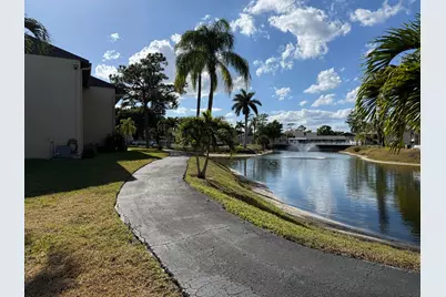 338 Pine Ridge Circle #B-2, Greenacres, FL 33463 - Photo 3