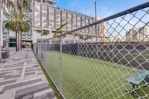 851 NE 1st Ave, Miami, FL 33132 - Photo 53