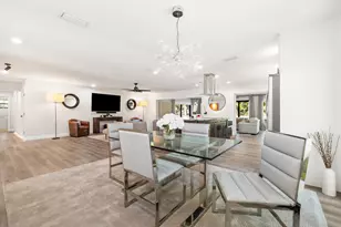 2831 SE Fairway W, Stuart, FL 34997 - Photo 7