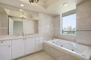 16500 Collins Ave, North Miami Beach, FL 33160 - Photo 21