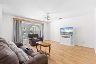 2902 Grove Dr, Fort Pierce, FL 34981 - Photo 5