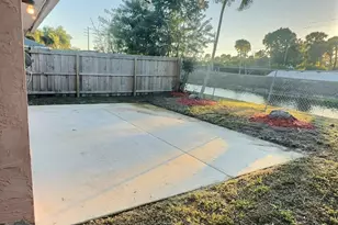 141 Plumage Ln, West Palm Beach, FL 33415 - Photo 15