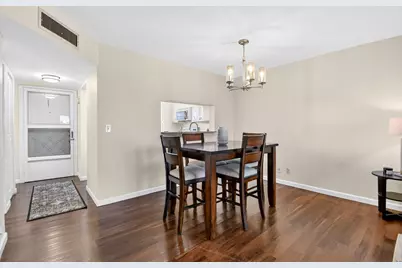 3661 Via Poinciana #410, Lake Worth, FL 33467 - Photo 9
