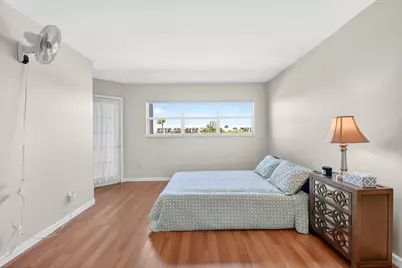 3661 Via Poinciana #410, Lake Worth, FL 33467 - Photo 23