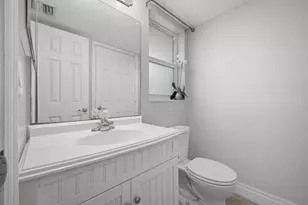 130 NE 26th Ave, Boynton Beach, FL 33435 - Photo 17