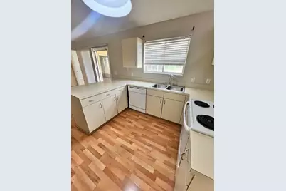 5110 NW Erskin Terrace, Port Saint Lucie, FL 34983 - Photo 11