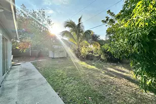 207 Huron Pl, West Palm Beach, FL 33409 - Photo 9