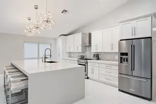 1077 Siena Oaks Cir E, Palm Beach Gardens, FL 33410 - Photo 3