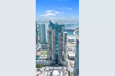 851 NE 1st Avenue #3512, Miami, FL 33132 - Photo 1