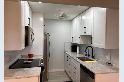 1015 Cornwall A #1015, Boca Raton, FL 33434 - Photo 3