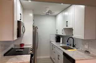 1015 Cornwall A, Boca Raton, FL 33434 - Photo 3