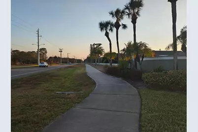 1781 SE Balmoral Court, Port Saint Lucie, FL 34952 - Photo 21