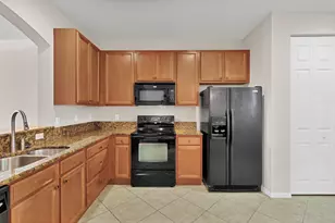 6380 Oxford Cir, Vero Beach, FL 32966 - Photo 9