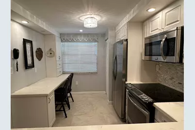 1101 Colony Point Circle #108, Pembroke Pines, FL 33026 - Photo 7