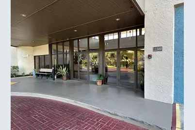 1101 Colony Point Circle #108, Pembroke Pines, FL 33026 - Photo 25