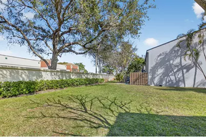 4761 NW 2nd Avenue #301, Boca Raton, FL 33431 - Photo 31