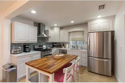 327 Dartmouth Drive, Lake Worth Beach, FL 33460 - Photo 11