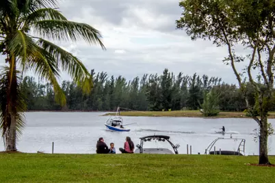 4065 Crystal Lake Drive, Deerfield Beach, FL 33064 - Photo 11