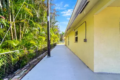 6923 S 1st Street, Jupiter, FL 33458 - Photo 29