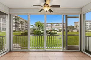 911 Gardenia Dr E, Delray Beach, FL 33483 - Photo 5