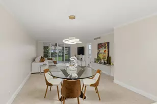 911 Gardenia Dr E, Delray Beach, FL 33483 - Photo 5