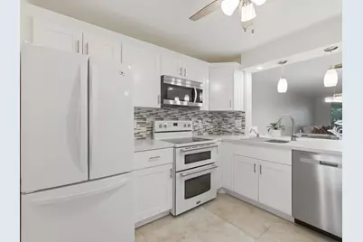 911 Gardenia Drive E #150, Delray Beach, FL 33483 - Photo 7