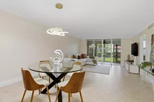 911 Gardenia Dr E, Delray Beach, FL 33483 - Photo 3