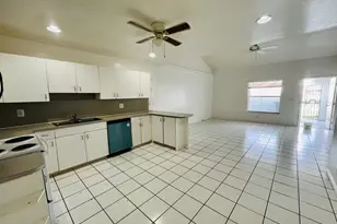 13711 Yarmouth Ct, Wellington, FL 33414 - Photo 5