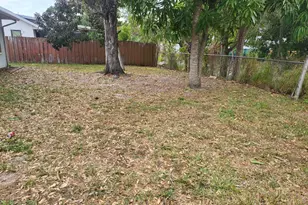 349 SE Fallon Dr, Port Saint Lucie, FL 34983 - Photo 25