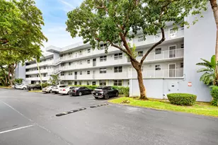 109 Royal Pk Dr, Oakland Park, FL 33309 - Photo 1