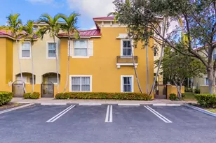 183 Lake Monterey Cir, Boynton Beach, FL 33426 - Photo 3