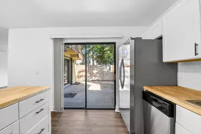 198 Lake Arbor Drive, Palm Springs, FL 33461 - Photo 9