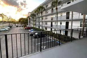 9235 SW 8th St, Boca Raton, FL 33428 - Photo 15