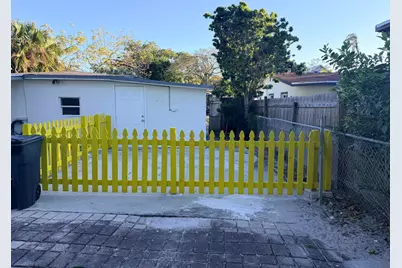 711 Fernwood Drive, West Palm Beach, FL 33405 - Photo 11