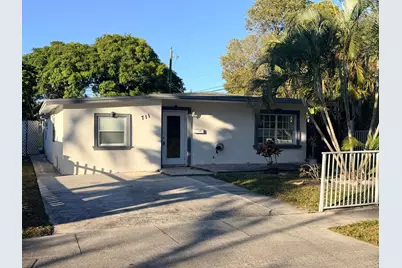 711 Fernwood Drive, West Palm Beach, FL 33405 - Photo 1