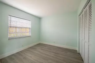 1020 Lake Shore Dr, Lake Park, FL 33403 - Photo 17
