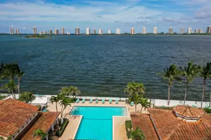 1020 Lake Shore Dr, Lake Park, FL 33403 - Photo 3