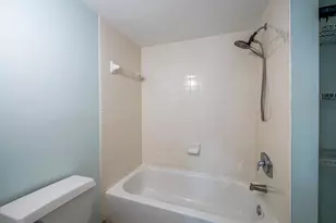 1020 Lake Shore Dr, Lake Park, FL 33403 - Photo 17