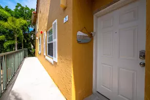 1020 Lake Shore Dr, Lake Park, FL 33403 - Photo 5