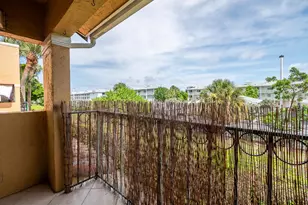 1020 Lake Shore Dr, Lake Park, FL 33403 - Photo 23