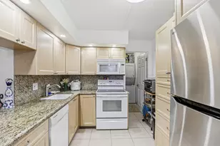 250 NW 67th St, Boca Raton, FL 33487 - Photo 11