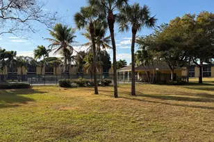 410 Meadows Cir, Boynton Beach, FL 33436 - Photo 3