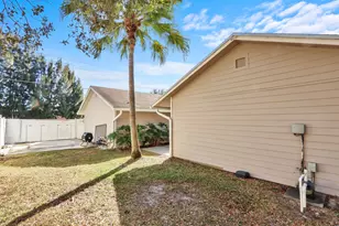 8074 SE River Ln, Stuart, FL 34997 - Photo 37