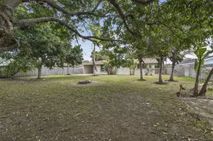 102 Meadowlark Dr, Royal Palm Beach, FL 33411 - Photo 33