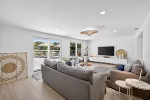 876 NW 6th Ave, Boca Raton, FL 33432 - Photo 11