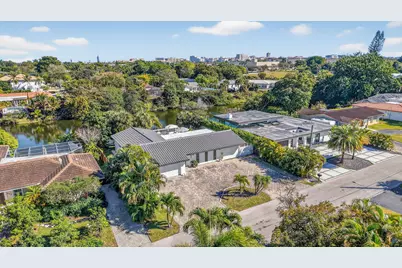 876 NW 6th Avenue, Boca Raton, FL 33432 - Photo 1