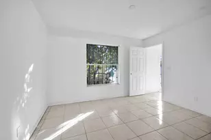 719 SW 10th St, Homestead, FL 33034 - Photo 5