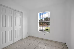 719 SW 10th St, Homestead, FL 33034 - Photo 9