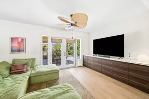 435 NE 35th St, Boca Raton, FL 33431 - Photo 13